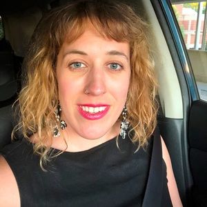 Meet your Posher, Adrienne